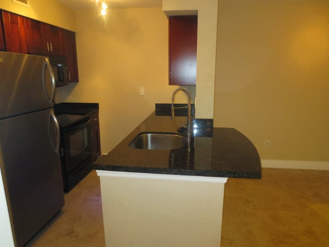 Photo - 2871 N Oakland Forest Dr Unit 103