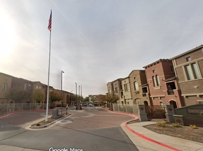 Photo - 900 S 94th St