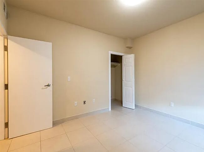 Photo - 1138 65th St