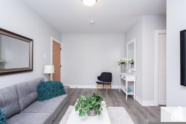 Photo - 0 bedroom in Chicago IL 60614 Unidad 429.5-B304