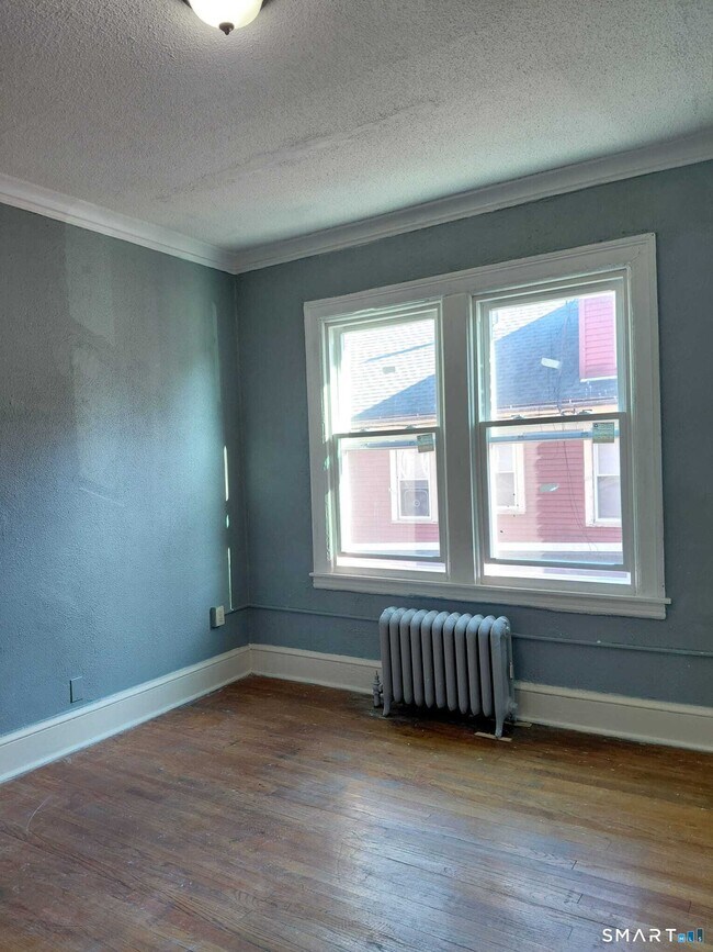 472 Prospect Ave Unit B3