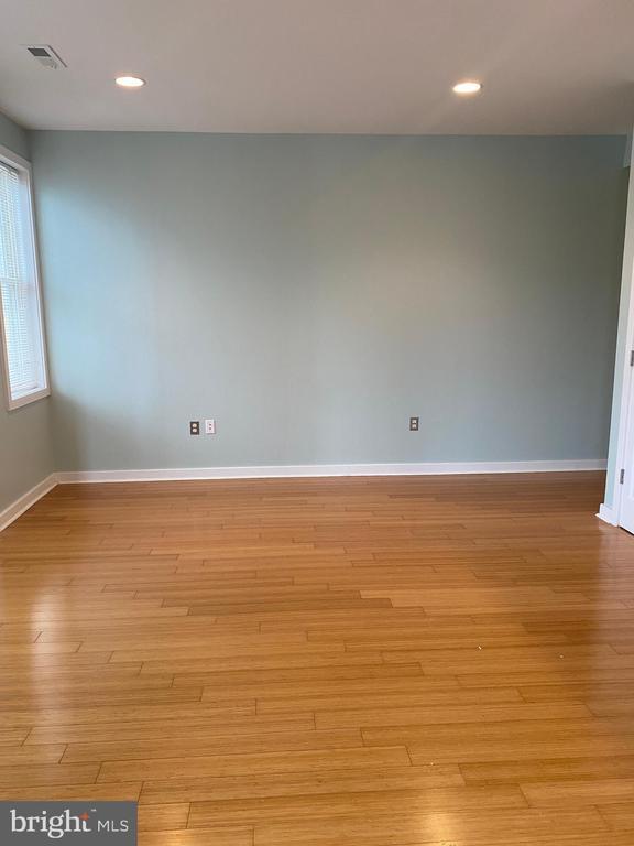 Photo - 4742 Pine St Unidad 202