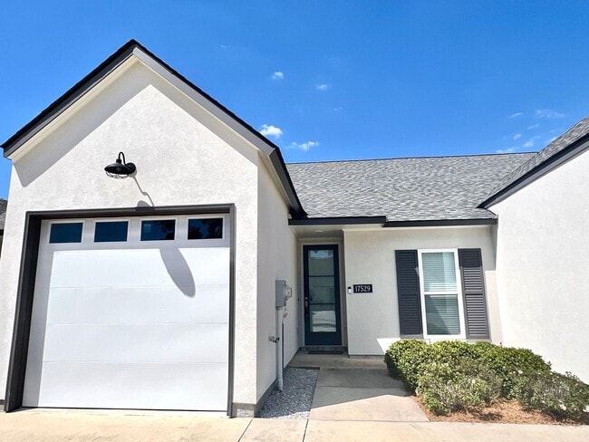 Photo - Spacious Two Bedroom Townhouse off Jefferson Hwy