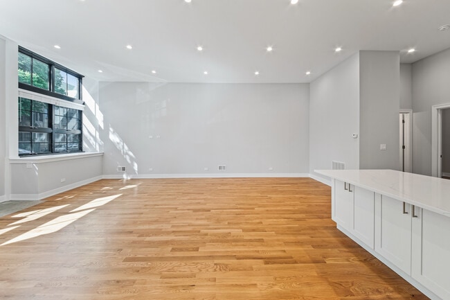 Photo - 1349 N Noble St Unit 1