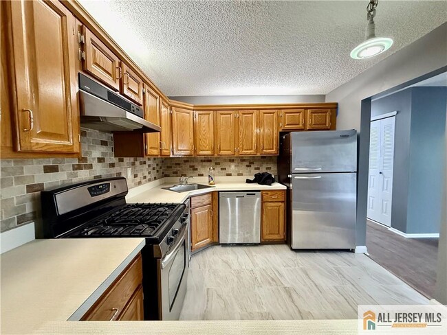 Photo - 31 Voscek Ct