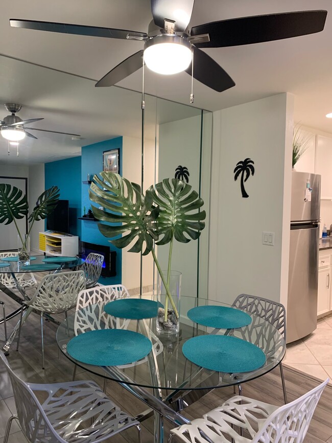 Photo - 470 N Villa Ct Unidad 208