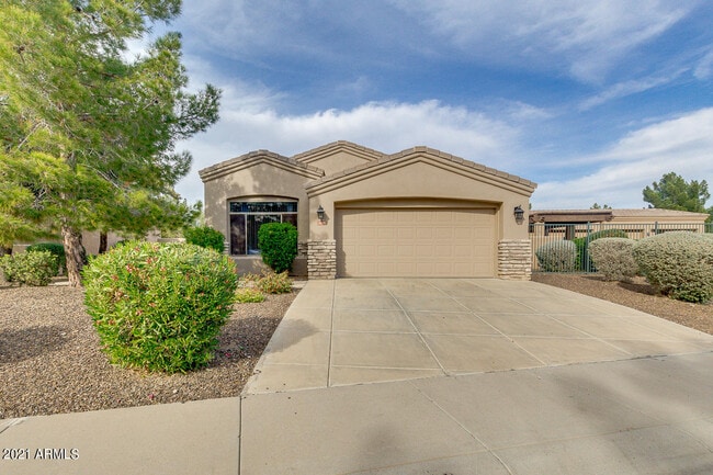 Building Photo - 3922 E Carson Rd