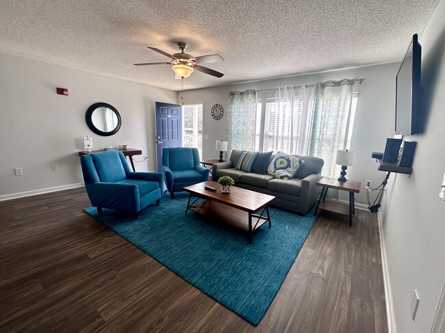 2 Bedroom 2 Bath- Veterans Park