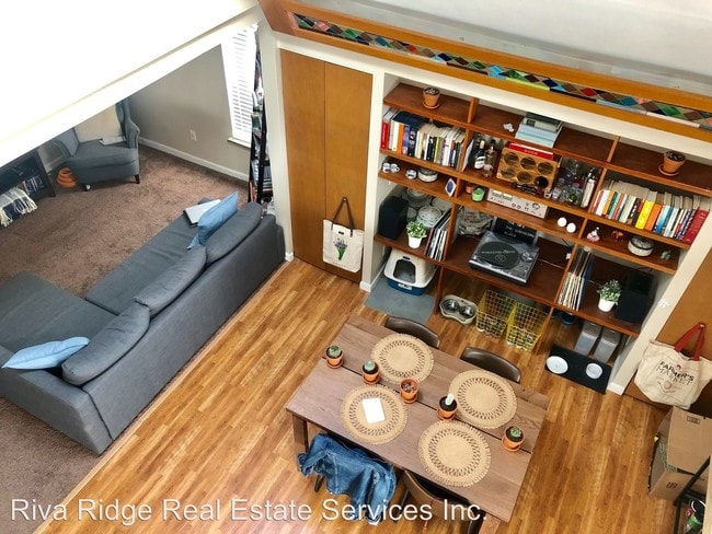 Photo - 317 Sweetbriar St