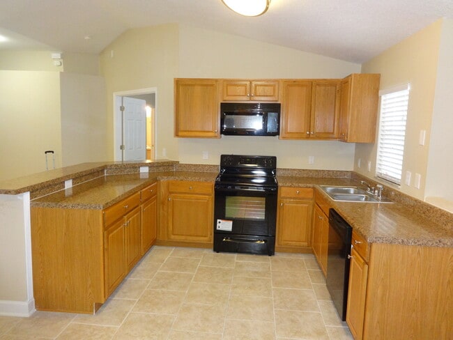 Photo - 1242 Dunbridge St