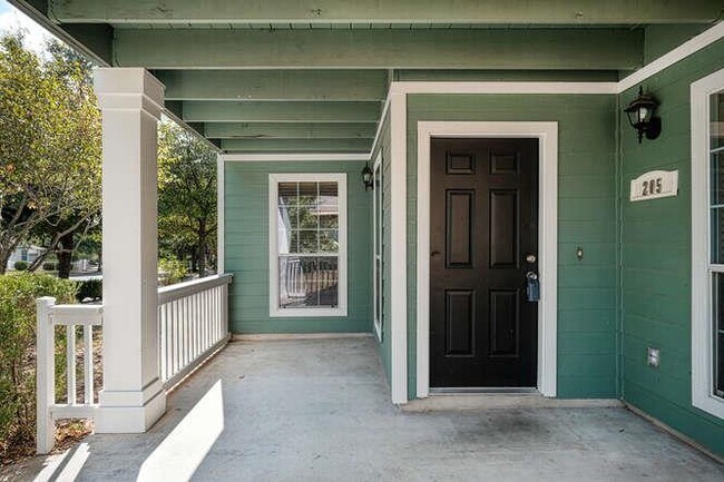 Photo - 205 Polk