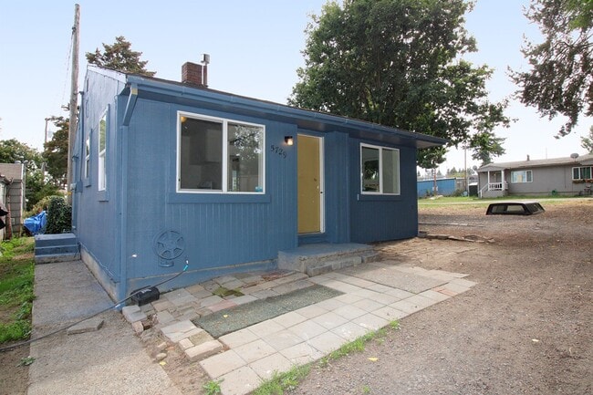 5729 NE 62nd Ave
