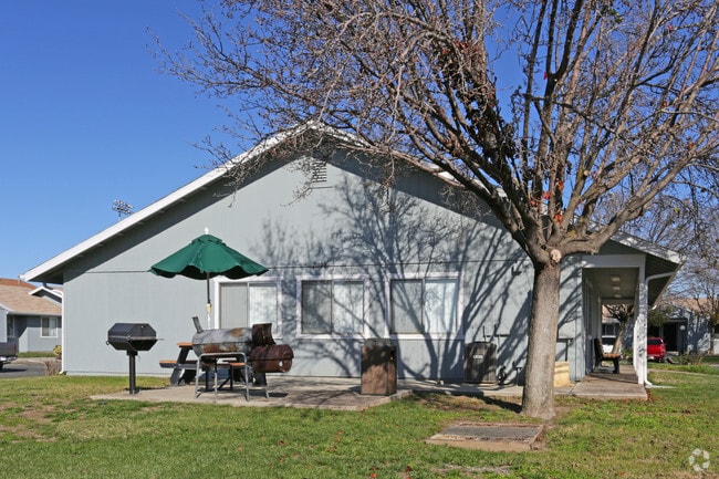 Photo - San Joaquin Senior Apartments