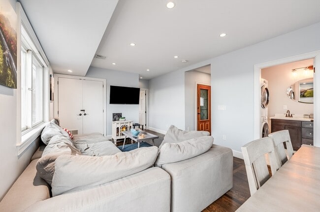 Photo - 17 Silva Ct Unidad 3