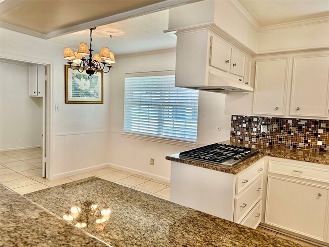 Building Photo - 10902 Olympia Dr Rental