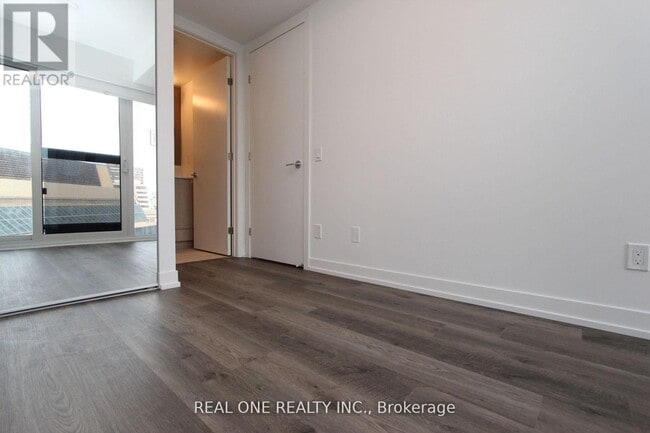 Photo - 771 Yonge St Unit 1006