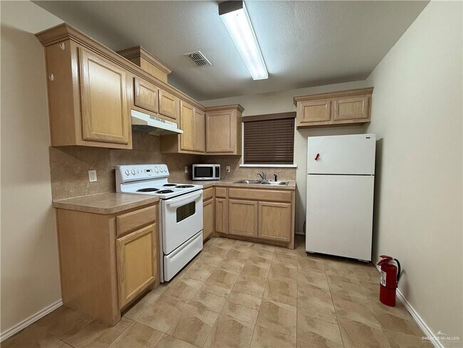 Photo - 7 Industrial Wy