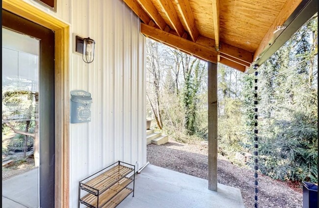 Photo - $2,700 - All Utilities Included Modern ADU with Two Bedrooms Townhouse Ready For Lease!