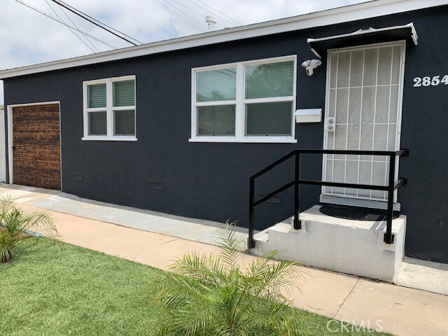 Building Photo - 2854 S Halm Ave Rental