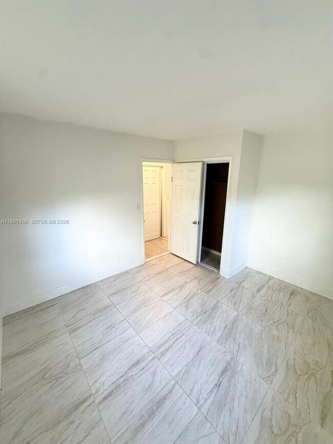 Photo - 1055 NE 34th Ct Unit 1057