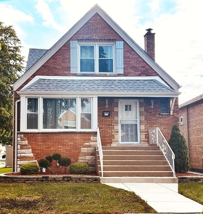 Building Photo - 6758 S Karlov Ave