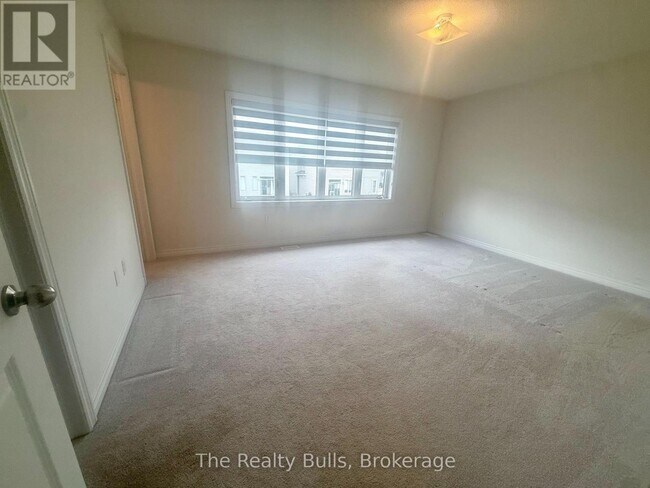 Photo - 679 Anishinaabe Dr