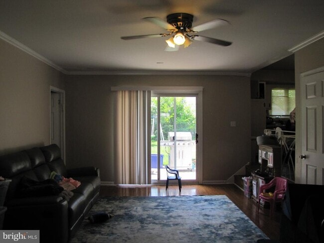 Photo - 436 Suffolk Dr