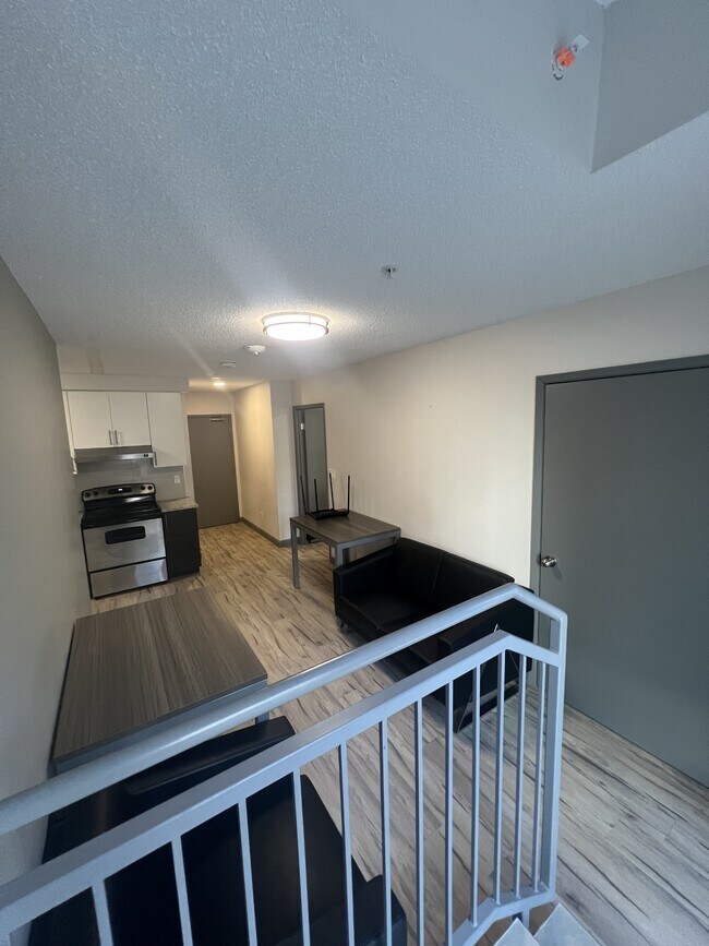 Building Photo - 258A-258A Sunview St