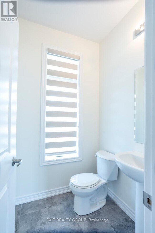 Photo - 18 E Vis Ter