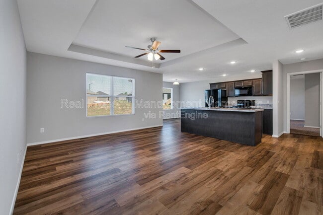 Photo - 971 S Genevieve Ave