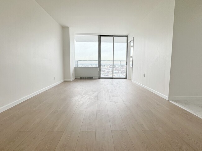 Photo - 6050 Boulevard E Unit 21D