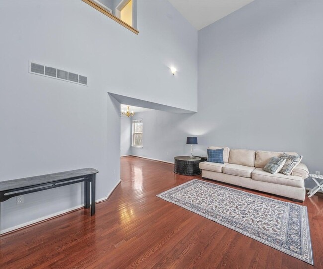 1696 Reserve Ct
