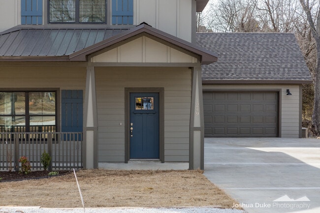 Photo - Pre-Leasing Modern Style Home Minutes from Campus and Downtown Fayetteville