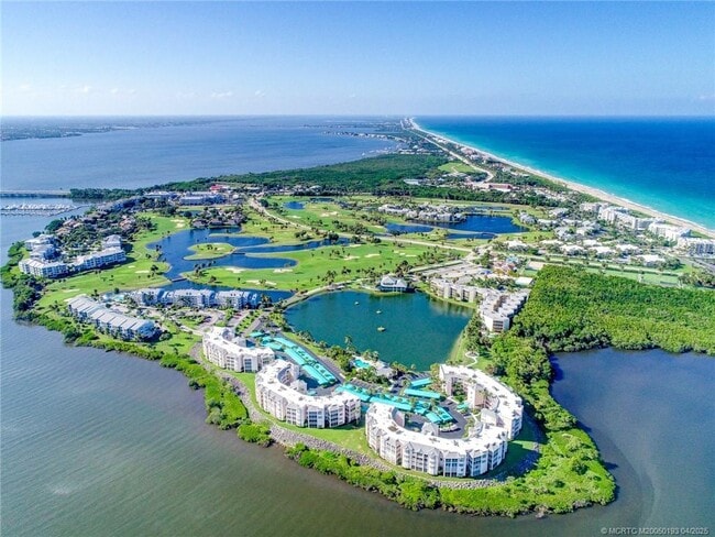 Photo - 5799 NE Island Cove Way Unidad 1104