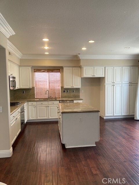 19 Spring View Way
