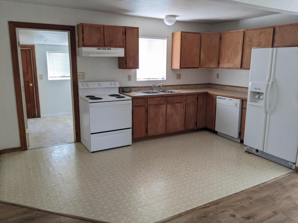 Photo - 1456 Bebeau Ln