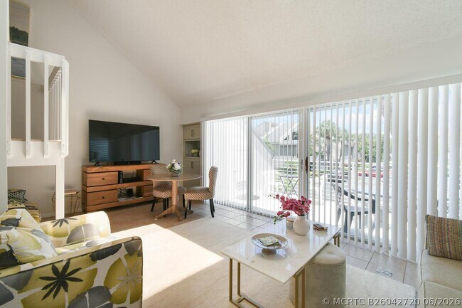 1605 S US Hwy 1 Unit M2-214