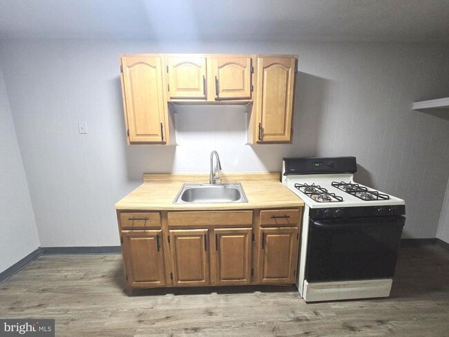 Photo - 2120 E Cheltenham Ave