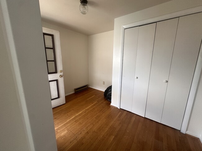 Photo - 1684 Winchester Ave