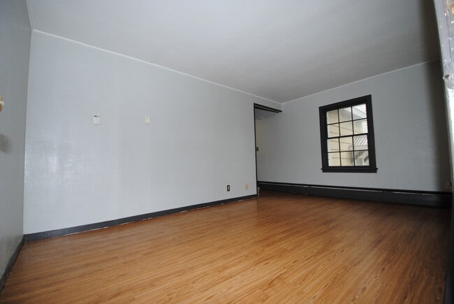 Photo - 2 Bed 1 Bath in Great Location!
