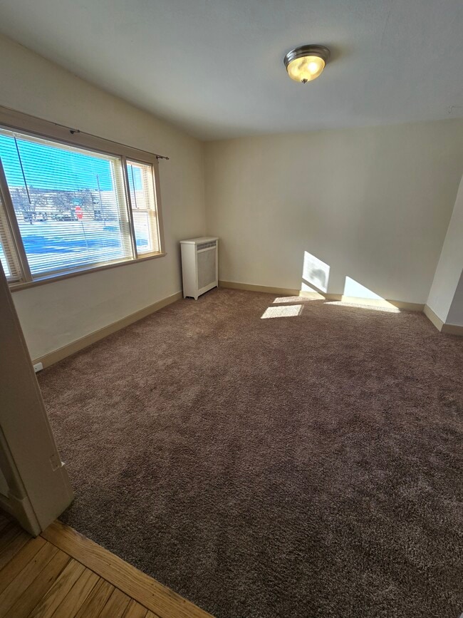 Área de estar - 150 W School St