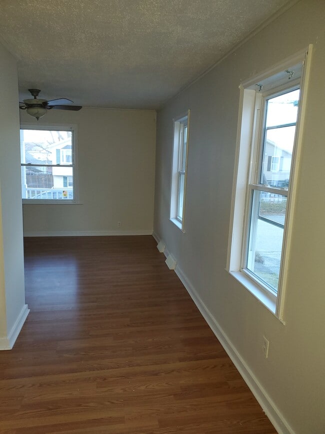 APT 1 LIVINGROOM - 22 Vincent Ave Unit 1
