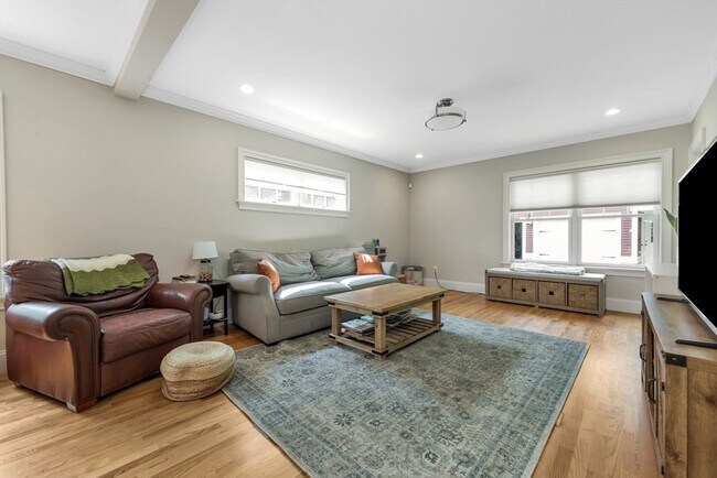 Photo - 68 Woburn St