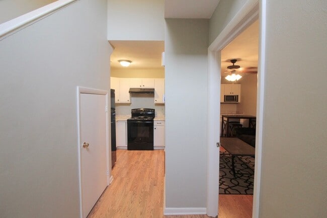 Photo - 1366 Bradley Dr