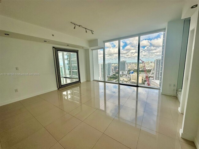 Photo - 1040 Biscayne Blvd Apartamento Unidad 3505