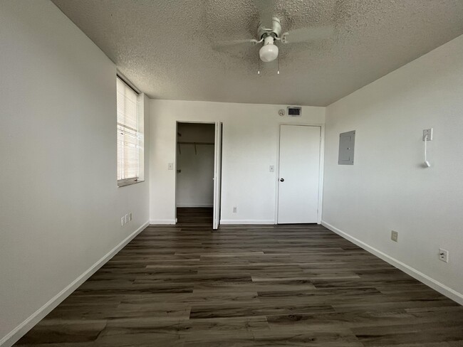 Photo - 3985 W McNab Rd
