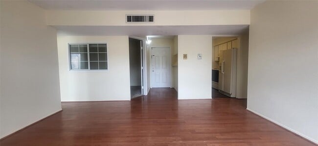 Photo - 2822 S Bartell Dr Unit 21