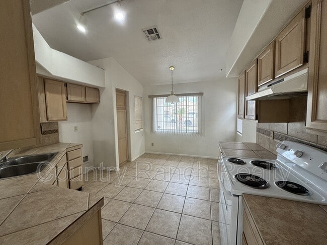 Photo - 1934 Easy St