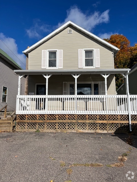 Building Photo - 122 Genesee St Rental