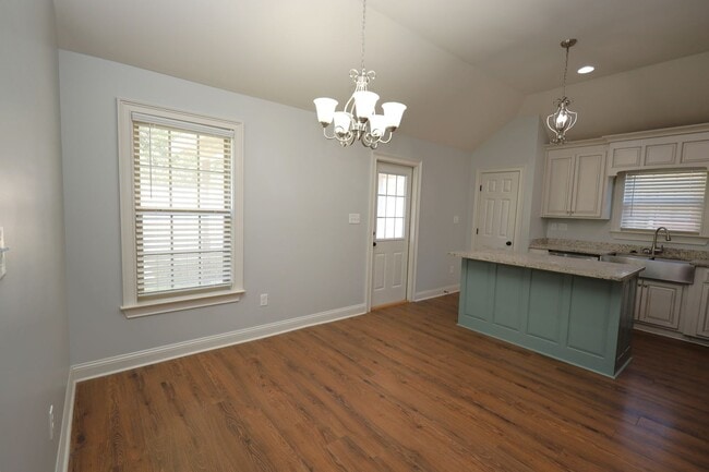 Photo - 3844 Coventry Dr